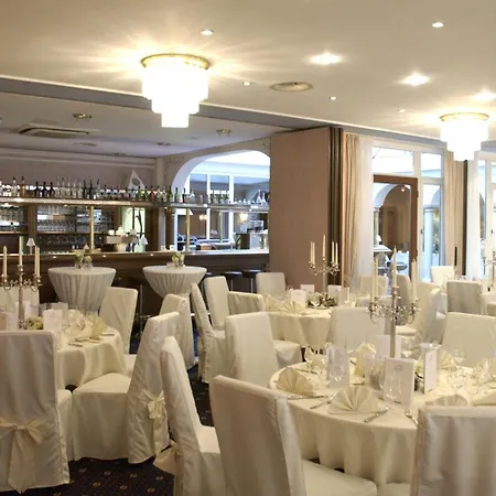 Ringhotel Nassau-oranien 호텔 4*