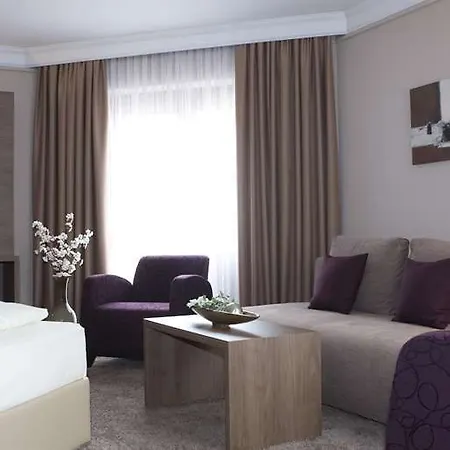 호텔 Ringhotel Nassau-oranien 4*