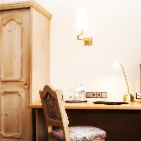 Ringhotel Nassau-oranien 하다마르